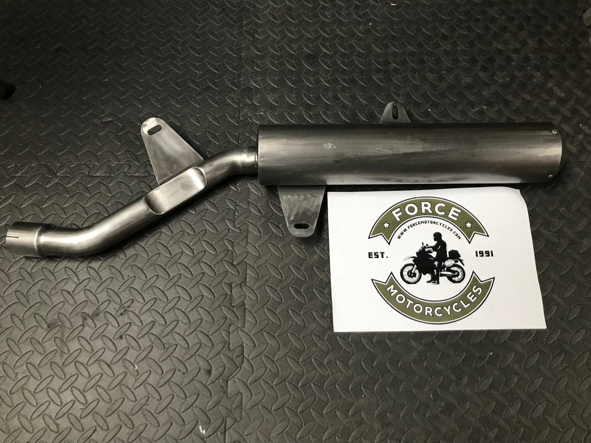 Exhaust silencer clearance shop